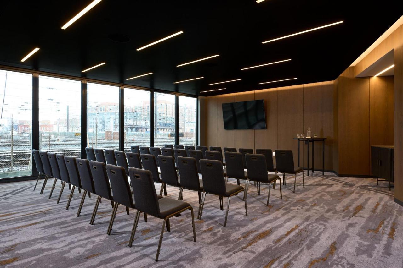 Отель Washington Marriott Capitol Hill Экстерьер фото